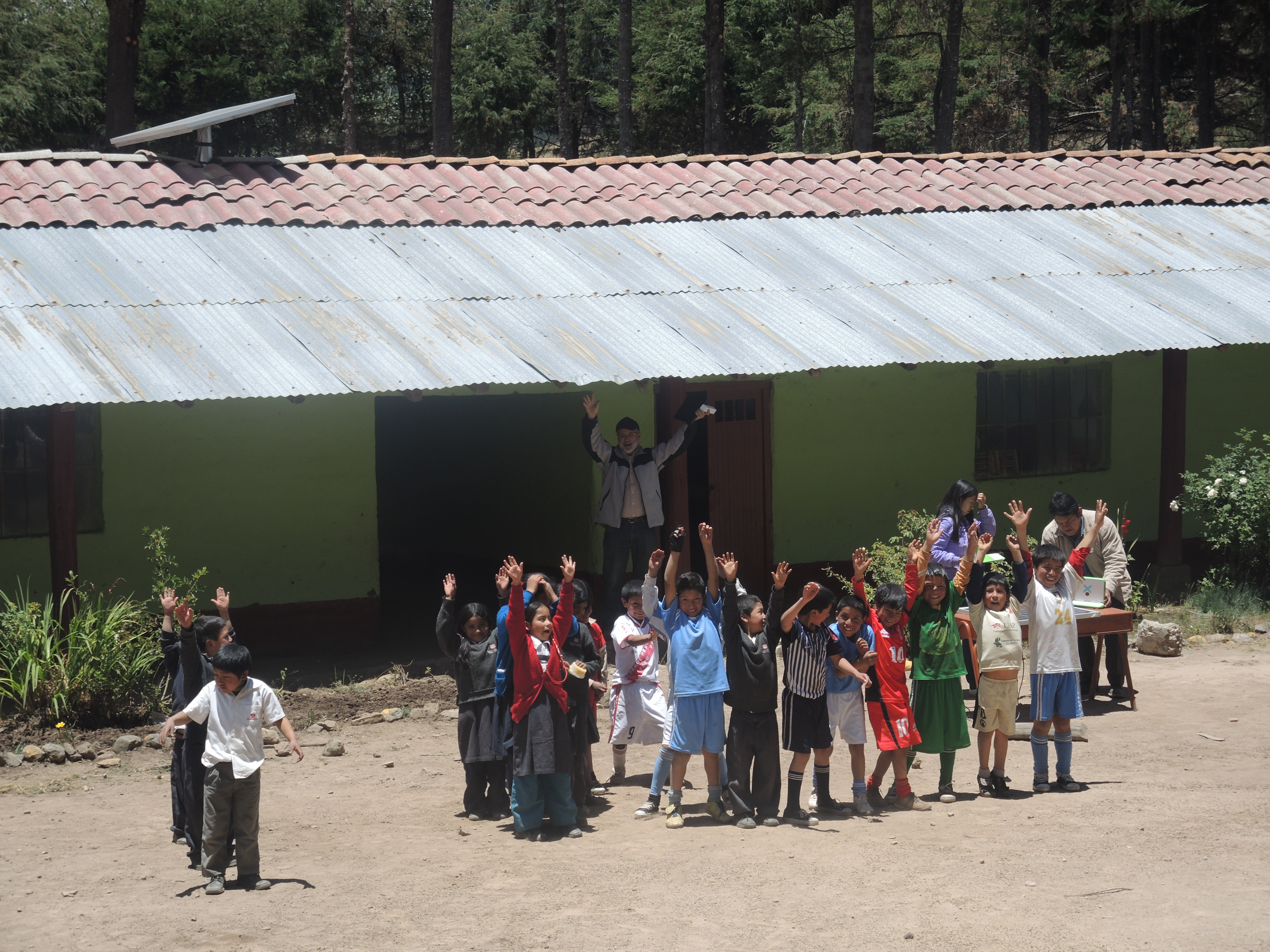 Escuela y panel
